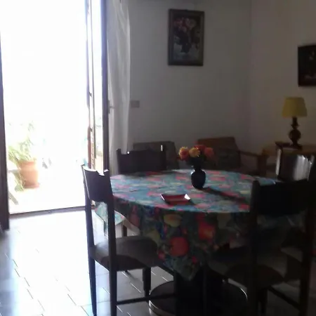 Alojamento de Acomodação e Pequeno-almoço 5 Di Spade Gioiosa Marea